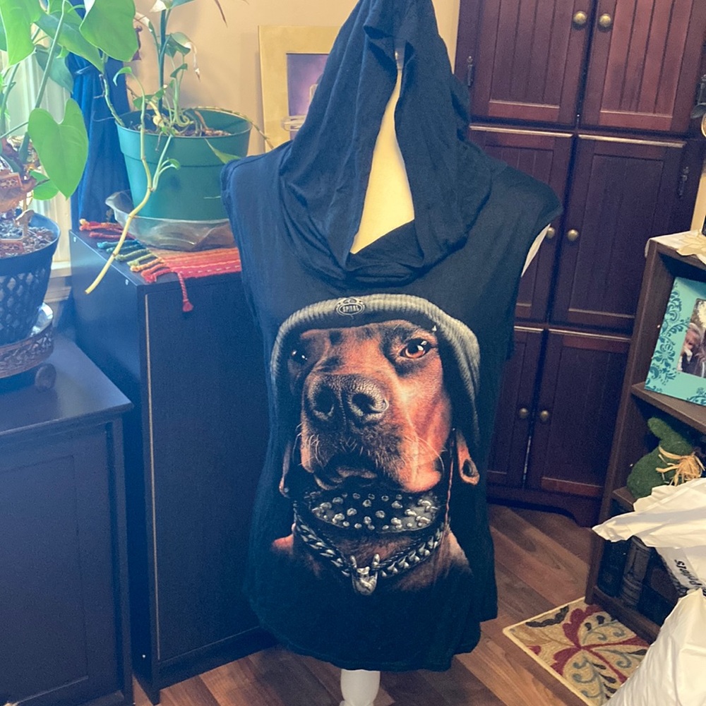 Spiral bad dog graphic hooded tank size XL